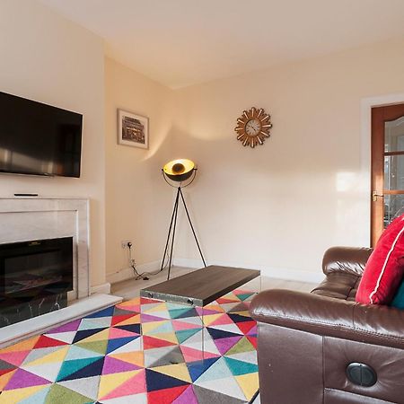 2 Bed Property, Sleeps 5, Free Parking, Near City Centre 에든버러 외부 사진