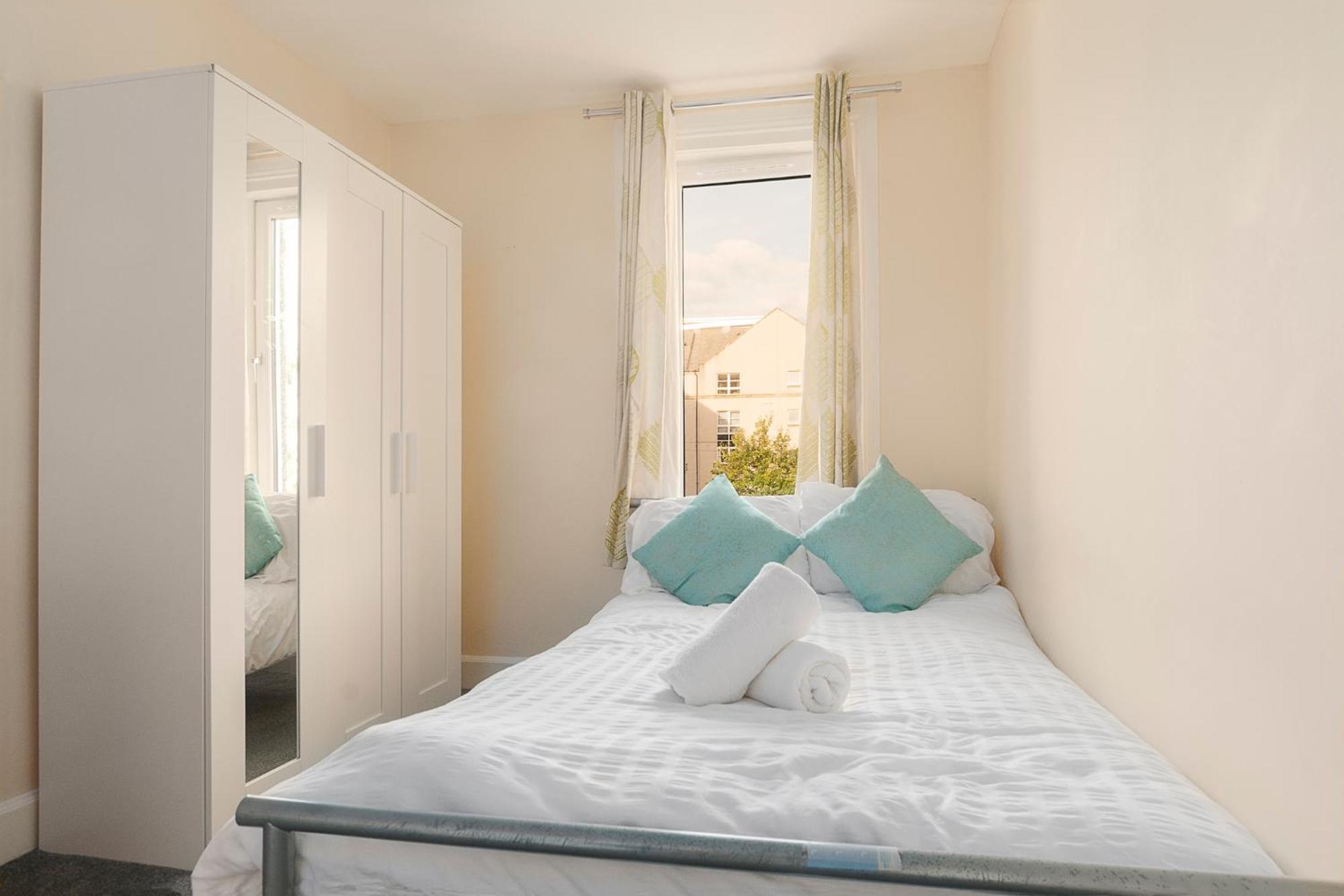 2 Bed Property, Sleeps 5, Free Parking, Near City Centre 에든버러 외부 사진